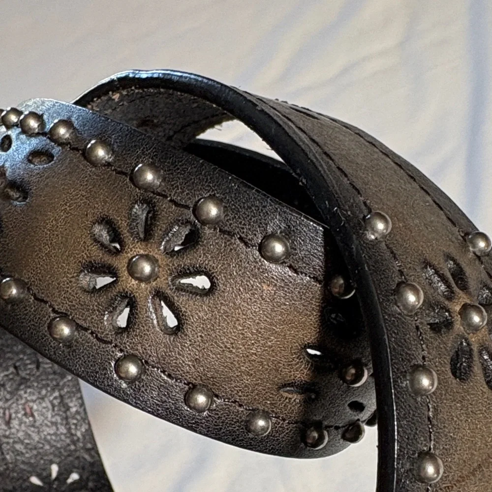 Elegant Vintage Black Leather Belt with Silver Buckle - Size M